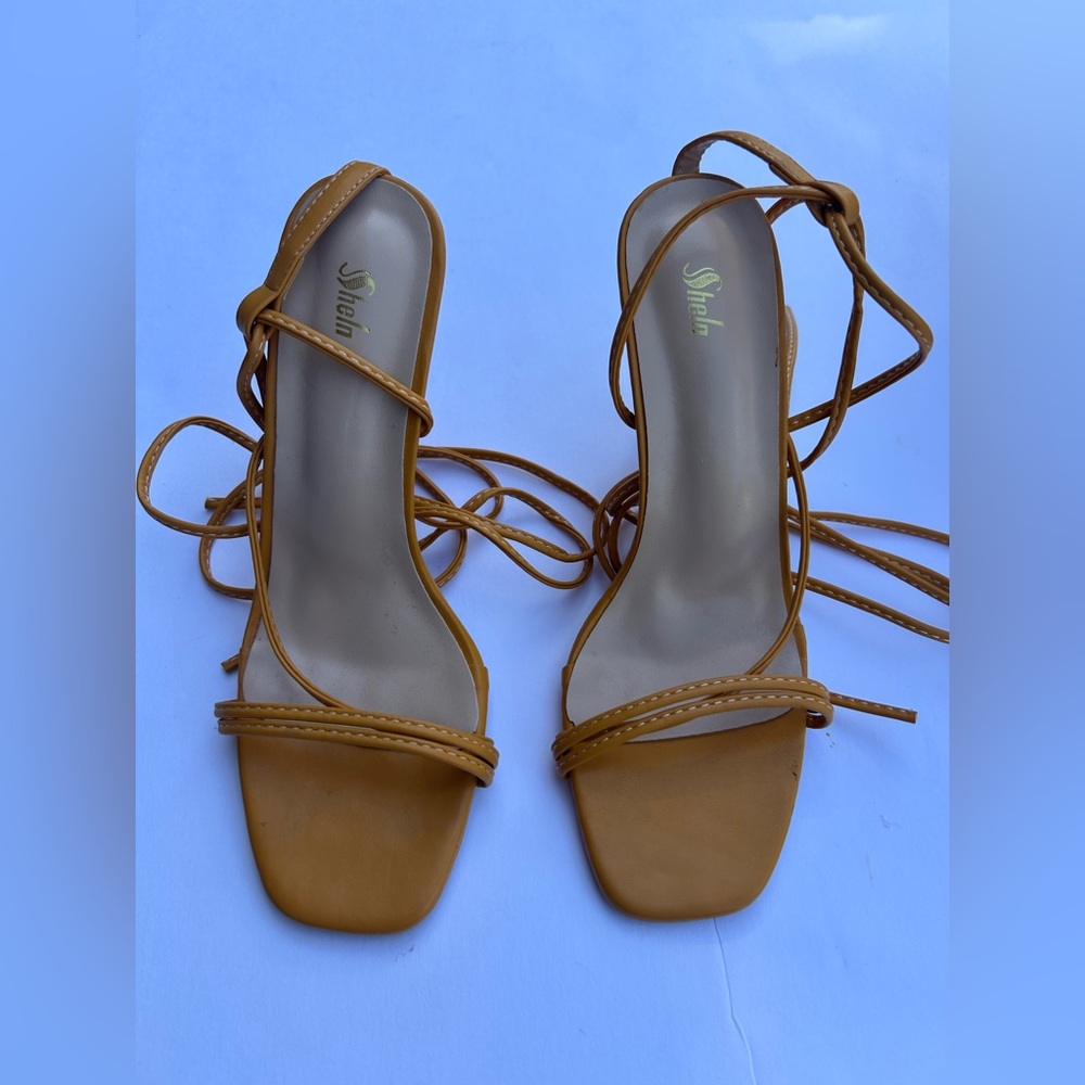 SHEIN Mustard Strappy Square-Toe Heels – Size 40